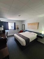 Uptowner Hotel