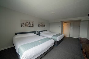 Uptowner Hotel