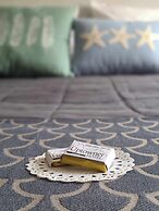 Uptowner Hotel