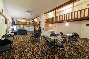 Uptowner Hotel