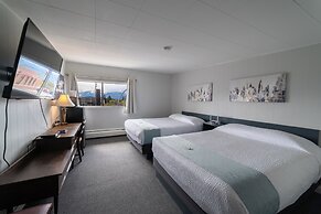 Uptowner Hotel