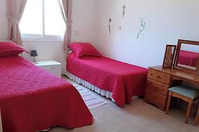 Beautiful 2-bed House in Mandria, Paphos