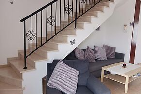 Beautiful 2-bed House in Mandria, Paphos