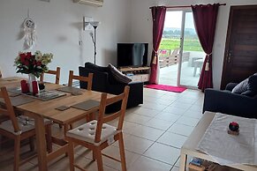 Beautiful 2-bed House in Mandria, Paphos