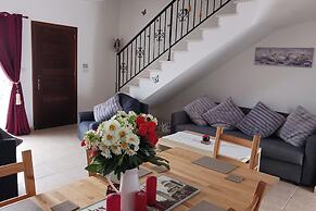 Beautiful 2-bed House in Mandria, Paphos