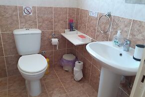 Beautiful 2-bed House in Mandria, Paphos