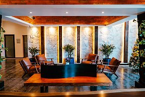 Flamboyan Hotel & Residences