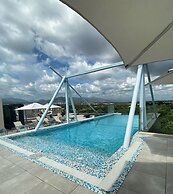 Flamboyan Hotel & Residences