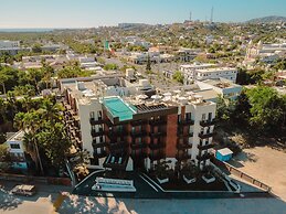 Flamboyan Hotel & Residences