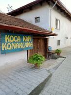 Koca Kapı Konaklama