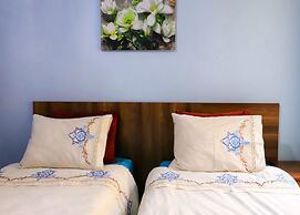 By Boss Hotel