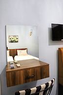 By Boss Hotel