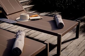 Eden Roc Villas