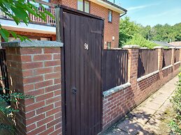 Beautiful 1bed Apartment With a Back Garden