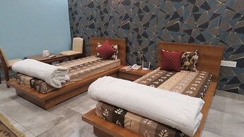 Raja Ji hotel and Restaurant