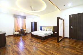 Hotel Taj Venture By Park Tree