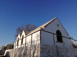 Trullo Home Sleeps 4 With Pool