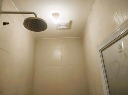 EXPRESS O 91277 Atiq Homestay Syariah