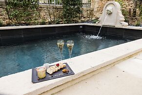Le Petit Manoir