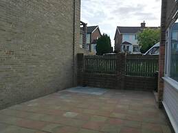 Bluewater House - Immaculate 4-bed in Greenhithe