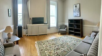 Stratford Suites - 32 Ontario St.