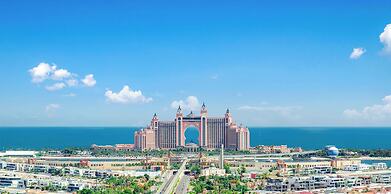 LUX Iconic Views at The Palm Tower 5