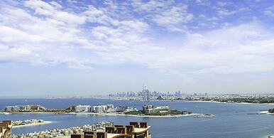 LUX Iconic Views at The Palm Tower 5