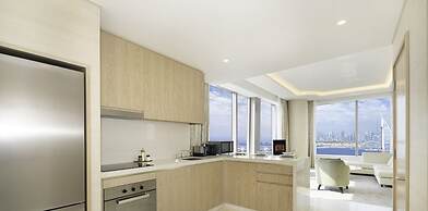 LUX Iconic Views at The Palm Tower 5