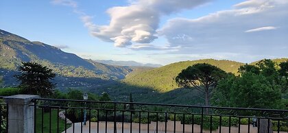 Loup Castel Boutique Hotel B&B