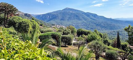Loup Castel Boutique Hotel B&B