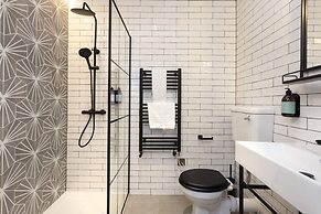 29 Queen Street Aparthotel
