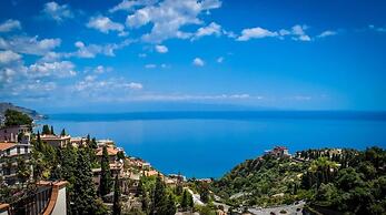 Taormina Standard Sea View Apartment