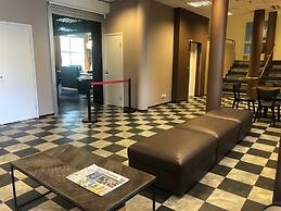 West Side Hotel