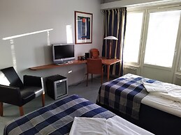 West Side Hotel