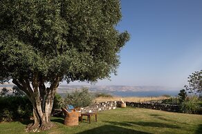 Almagor House