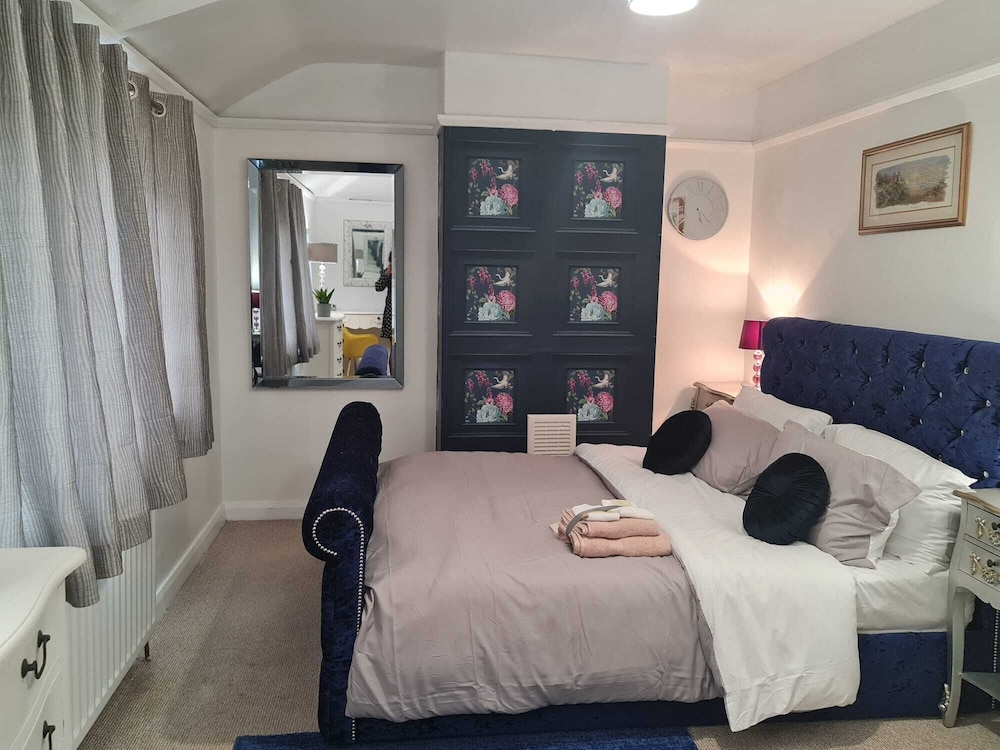 Immaculate 3-bed House in Middleton