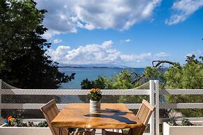 Yaso's By The Sea