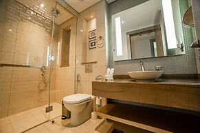 Paramount Towers 2BR Luxurious Apartment - 360 vacation