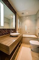 Paramount Towers 2BR Luxurious Apartment - 360 vacation
