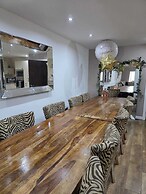Contractor Mid week bookers
