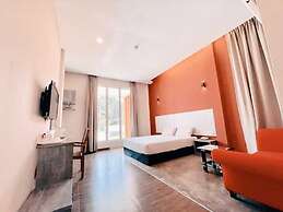 KARANG TIMUR MOTEL