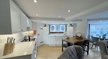 Humbug Cottage