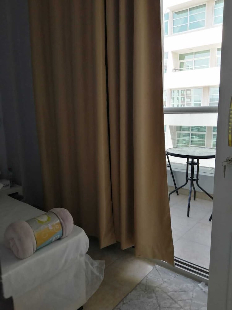AlBarsha 1 Hostel By PHM