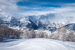 La Marmotta Campo Smith on the Ski Slopes