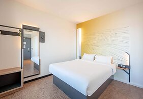 B&B HOTEL Toulon Centre Gare