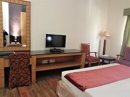 Al Commodore Hotel