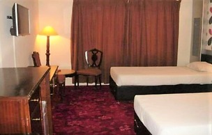 Al Commodore Hotel