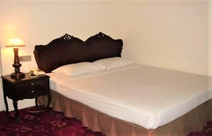 Al Commodore Hotel