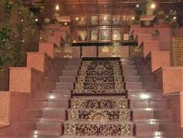 Al Commodore Hotel