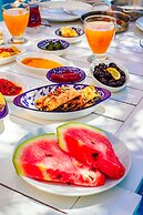 İrinikos Otel